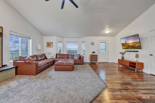 470 Golf Course Road, Jerome, ID 83338