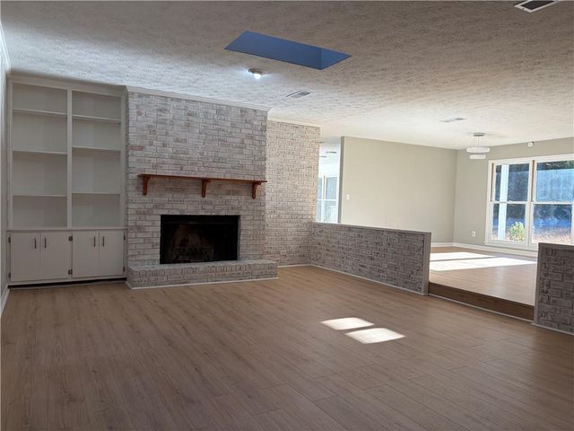 6043 Rolling Way, Norcross, GA 30093