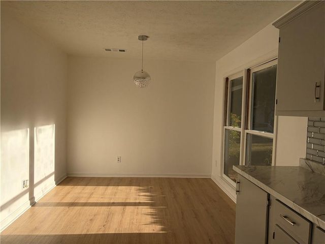 6043 Rolling Way, Norcross, GA 30093