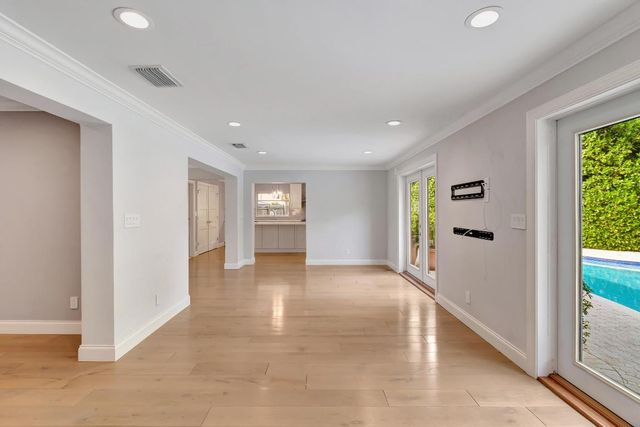 4410 NE 24th Avenue, Lighthouse Point, FL 33064