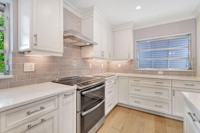 4410 NE 24th Avenue, Lighthouse Point, FL 33064