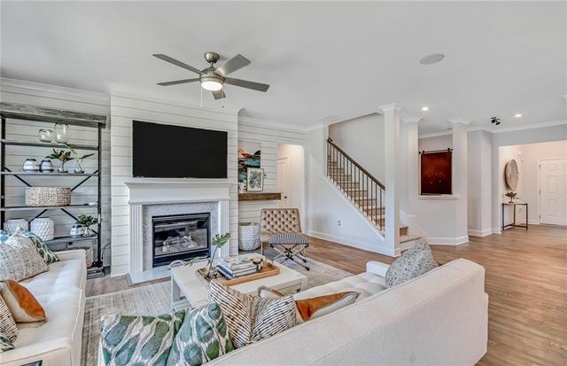 386 Aidens Bluff, Hoschton, GA 30548