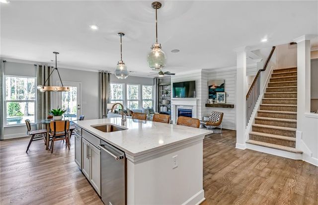 386 Aidens Bluff, Hoschton, GA 30548