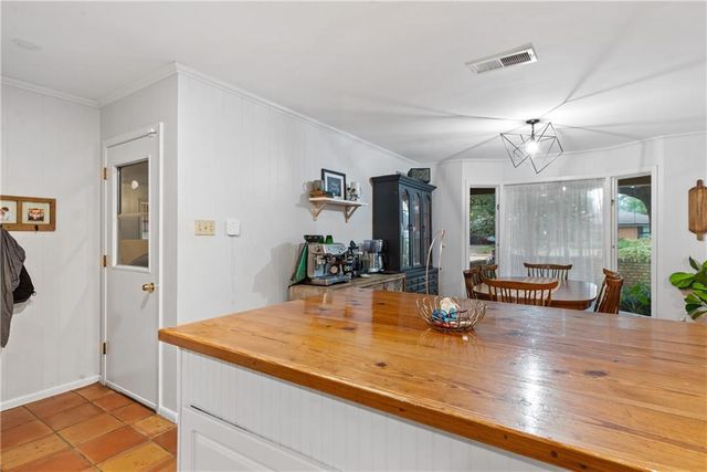 1215 CANTERBURY Drive, Alexandria, LA 71303