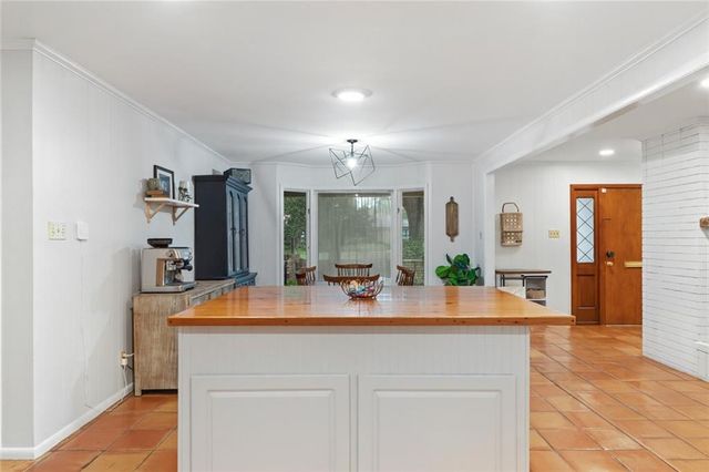 1215 CANTERBURY Drive, Alexandria, LA 71303