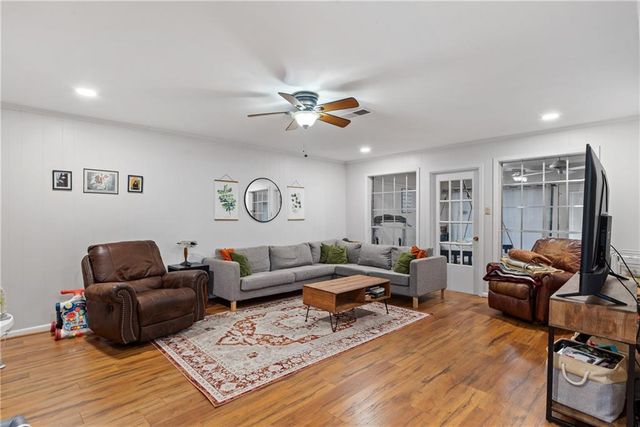 1215 CANTERBURY Drive, Alexandria, LA 71303