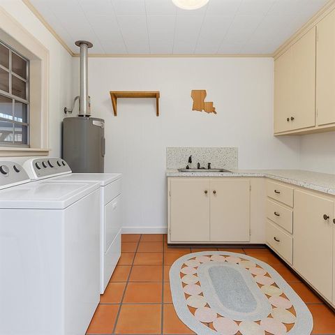 1215 CANTERBURY Drive, Alexandria, LA 71303