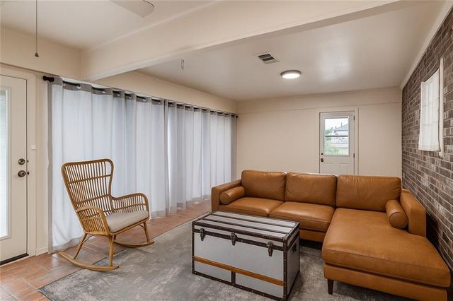 1215 CANTERBURY Drive, Alexandria, LA 71303