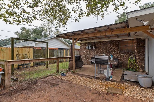 1215 CANTERBURY Drive, Alexandria, LA 71303