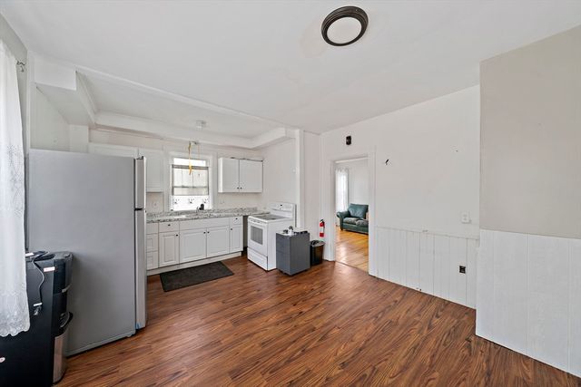 21 John St, Attleboro, MA 02703