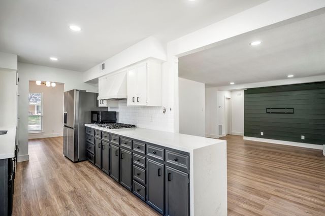 8207 Langdon Lane, Houston, TX 77036