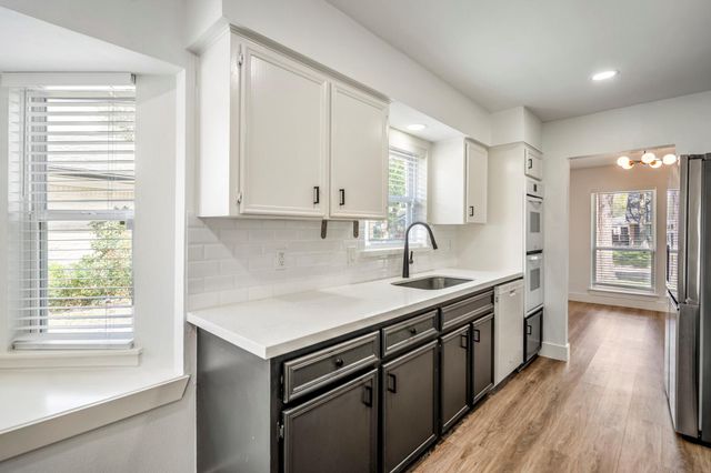 8207 Langdon Lane, Houston, TX 77036