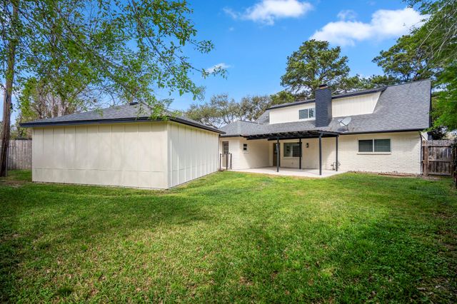 8207 Langdon Lane, Houston, TX 77036