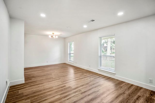 8207 Langdon Lane, Houston, TX 77036