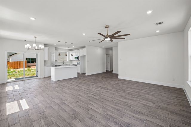 2628 White Rock Drive, Granbury, TX 76048