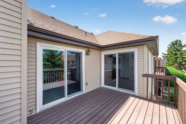 1503 Longwood Drive 2D, Sycamore, IL 60178