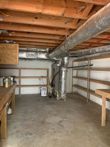 864 Tom Osborne Rd, Columbia, TN 38401