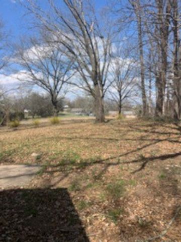 864 Tom Osborne Rd, Columbia, TN 38401