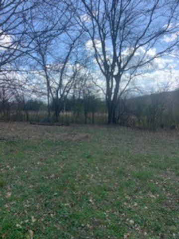 864 Tom Osborne Rd, Columbia, TN 38401