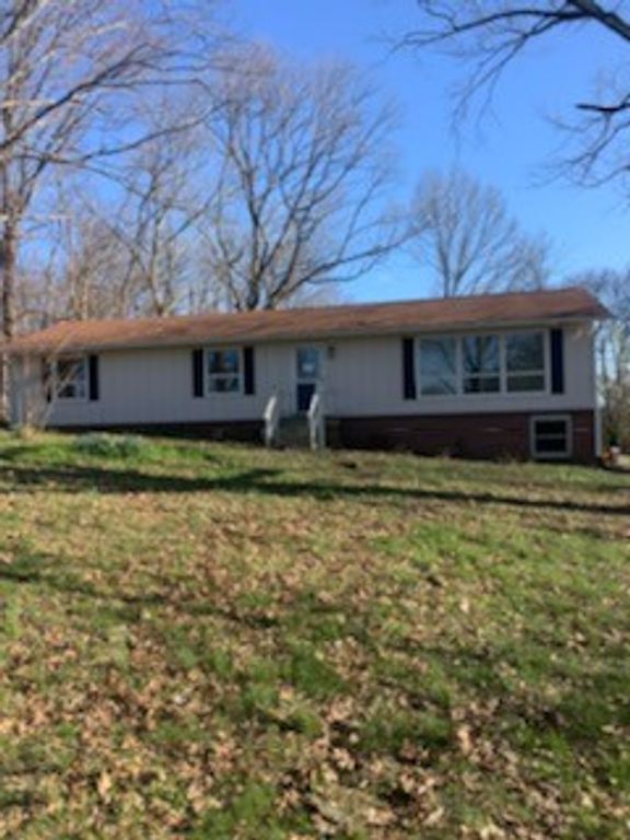 864 Tom Osborne Rd, Columbia, TN 38401