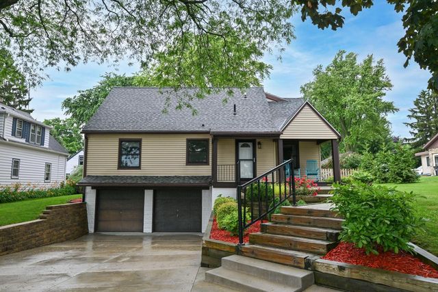 1314 S East AVENUE, Waukesha, WI 53186