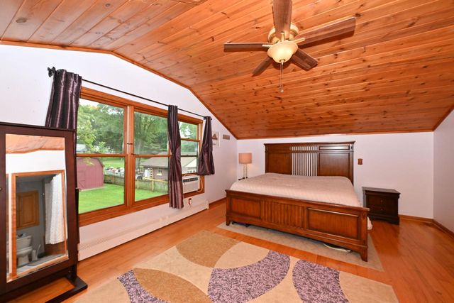 1314 S East AVENUE, Waukesha, WI 53186
