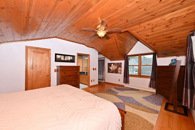 1314 S East AVENUE, Waukesha, WI 53186