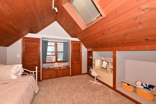 1314 S East AVENUE, Waukesha, WI 53186