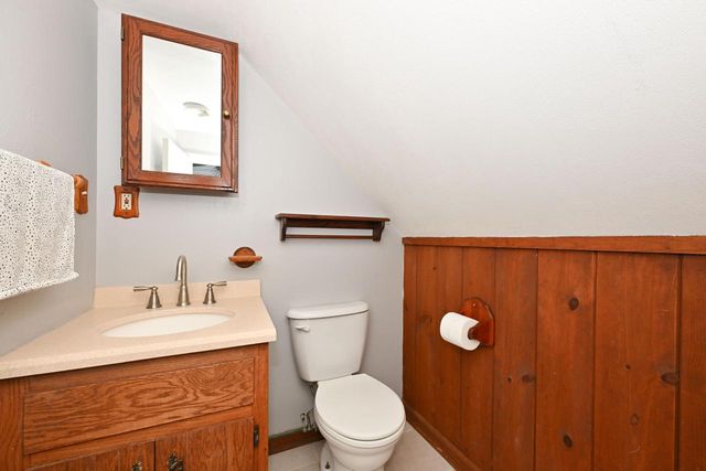 1314 S East AVENUE, Waukesha, WI 53186