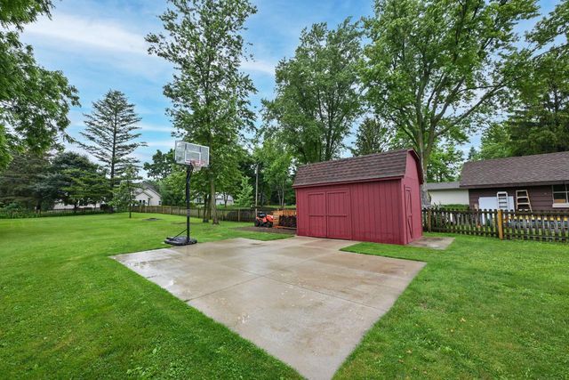 1314 S East AVENUE, Waukesha, WI 53186
