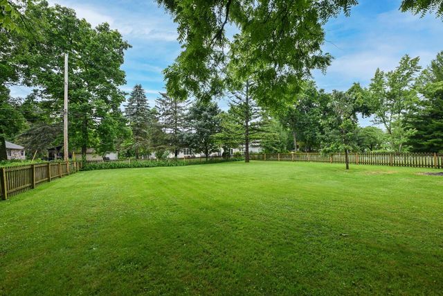 1314 S East AVENUE, Waukesha, WI 53186