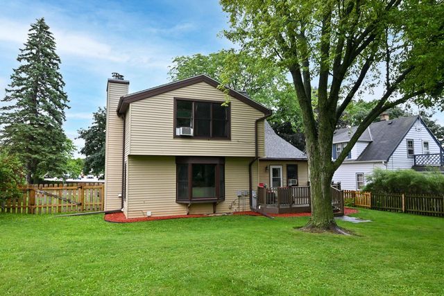 1314 S East AVENUE, Waukesha, WI 53186