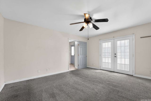 212 Djenadi DR, Pleasanton, TX 78064