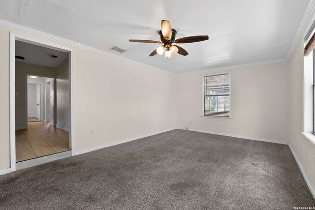 212 Djenadi DR, Pleasanton, TX 78064