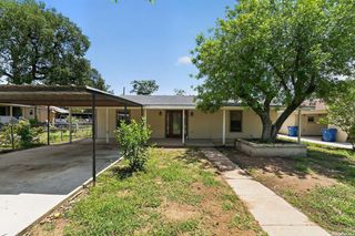 212 Djenadi DR, Pleasanton, TX 78064