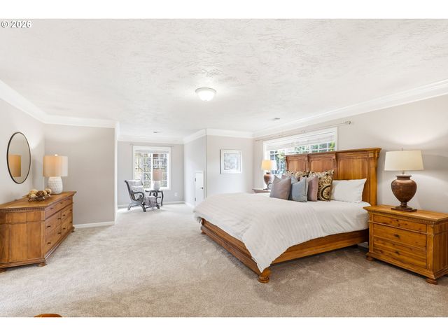 12083 Nw BLACKHAWK Dr, Portland, OR 97229