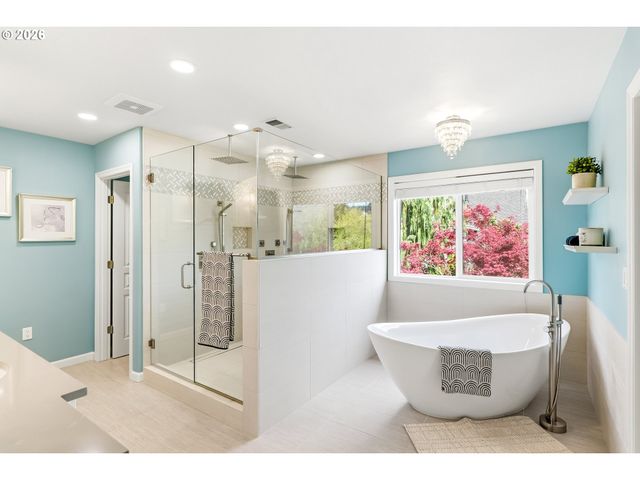 12083 Nw BLACKHAWK Dr, Portland, OR 97229