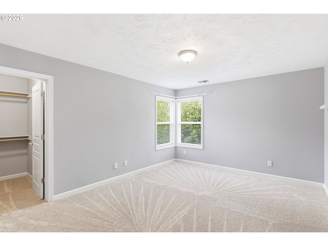 12083 Nw BLACKHAWK Dr, Portland, OR 97229