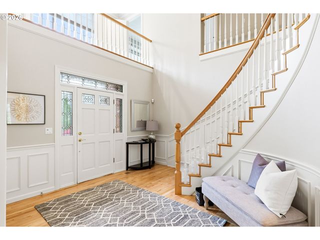 12083 Nw BLACKHAWK Dr, Portland, OR 97229