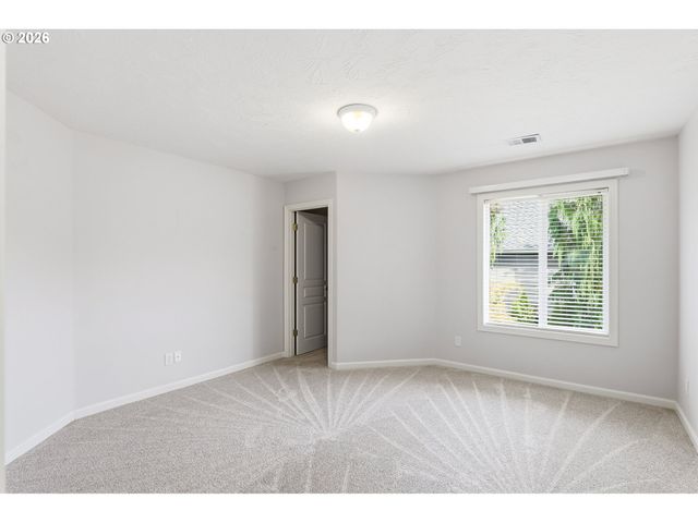 12083 Nw BLACKHAWK Dr, Portland, OR 97229