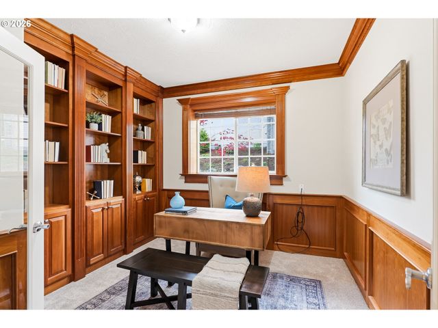 12083 Nw BLACKHAWK Dr, Portland, OR 97229