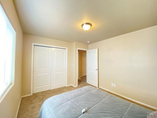 1808 Kingfisher Ln, Pueblo, CO 81008