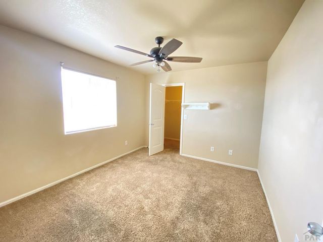 1808 Kingfisher Ln, Pueblo, CO 81008
