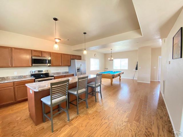 1808 Kingfisher Ln, Pueblo, CO 81008