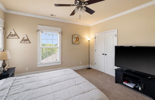 8288 Guthrie Rd, Cross Plains, TN 37049