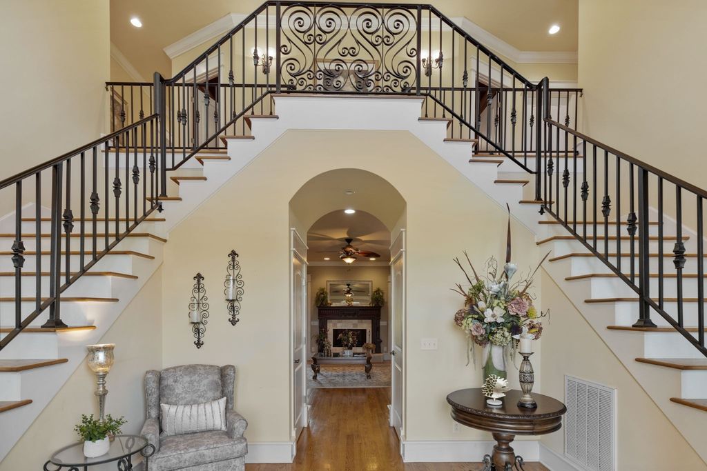 8288 Guthrie Rd, Cross Plains, TN 37049