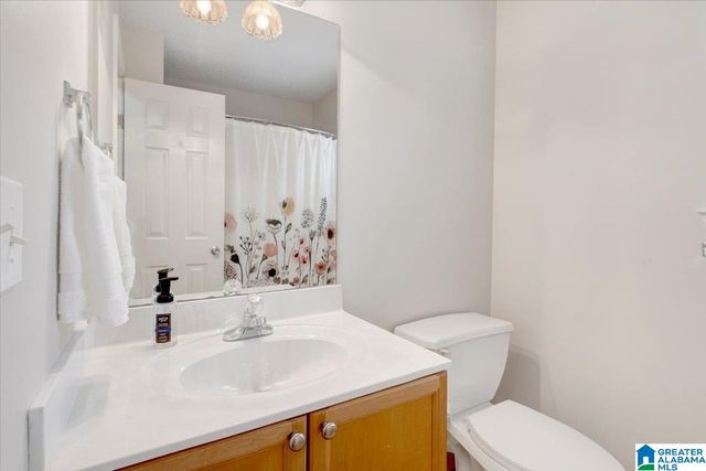 8352 CAHABA CROSSING CIRCLE, Leeds, AL 35094