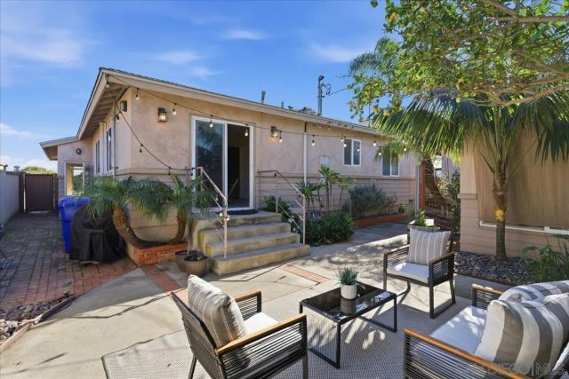 3634 Crown Point Dr, San Diego, CA 92109