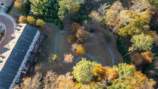 2002 RAVEN Way W, Chamblee, GA 30341