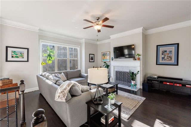2002 RAVEN Way W, Chamblee, GA 30341